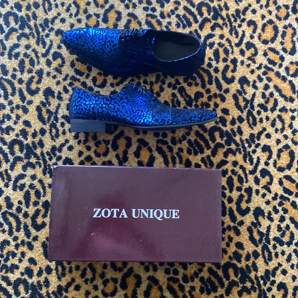 Zota Unique NWT black suede Leather metallic blue animal print lace up oxford 13